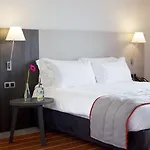パーク バイ ラディソン リール グラン スタッド 4*