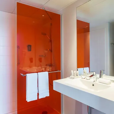 فندق Park By Radisson Lille Grand Stade 4*