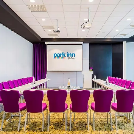 Hotel Park By Radisson Lille Grand Stade 4*