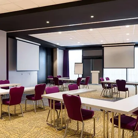 Park By Radisson Lille Grand Stade فندق فيلنوف داسك