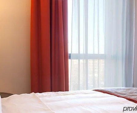 Park By Radisson Lille Grand Stade 4*
