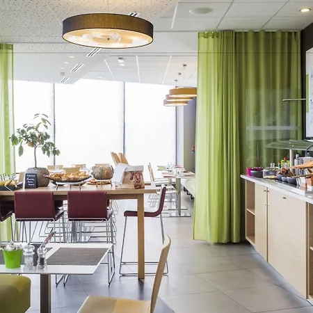 Park By Radisson Lille Grand Stade Hotel 4*