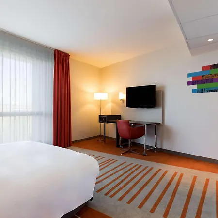 Park By Radisson Lille Grand Stade فندق