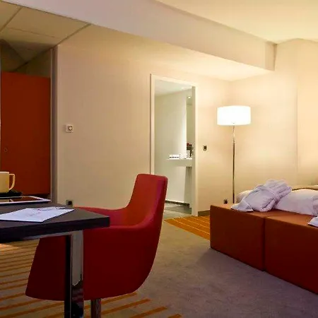 里尔大体育场丽笙公园酒店 酒店