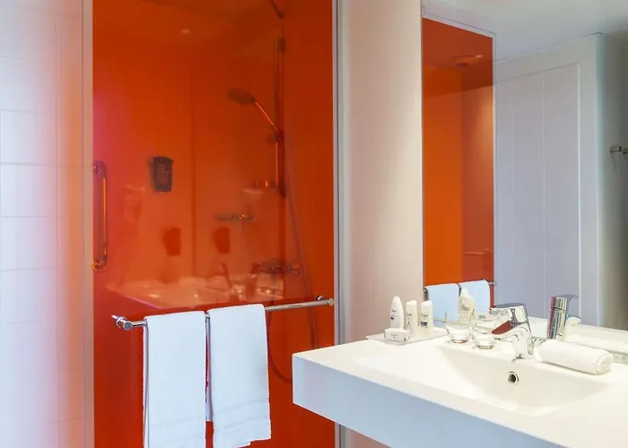 Hotel Park By Radisson Lille Grand Stade 4*