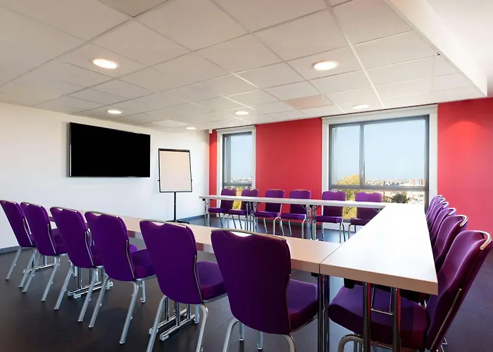 Hotel Park By Radisson Lille Grand Stade 4*